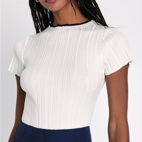 NEW Lulus White and Black Ribbed Knit Short Sleeve Bodysuit - Picture 2 of 4